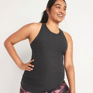 Old Navy Breathe On Maternity Workout Tops (2)